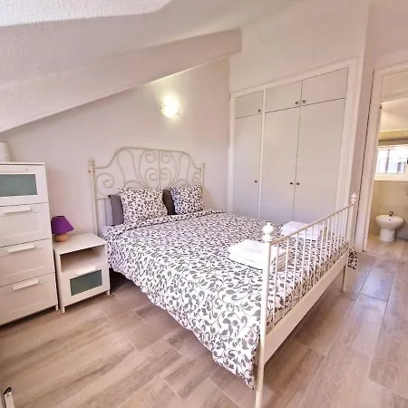 Close To The Sea Apartment *